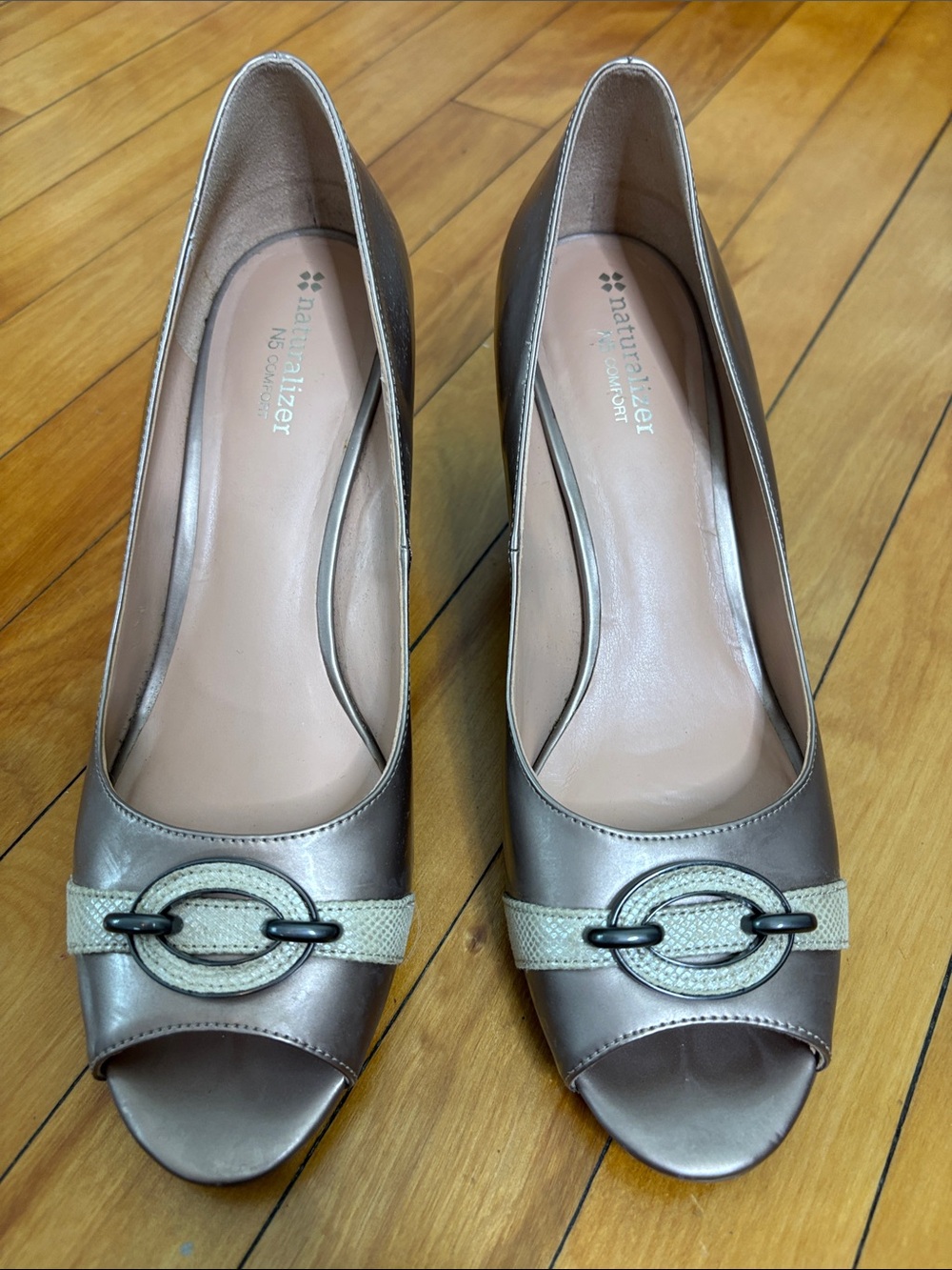 Wedge, peep toe heels